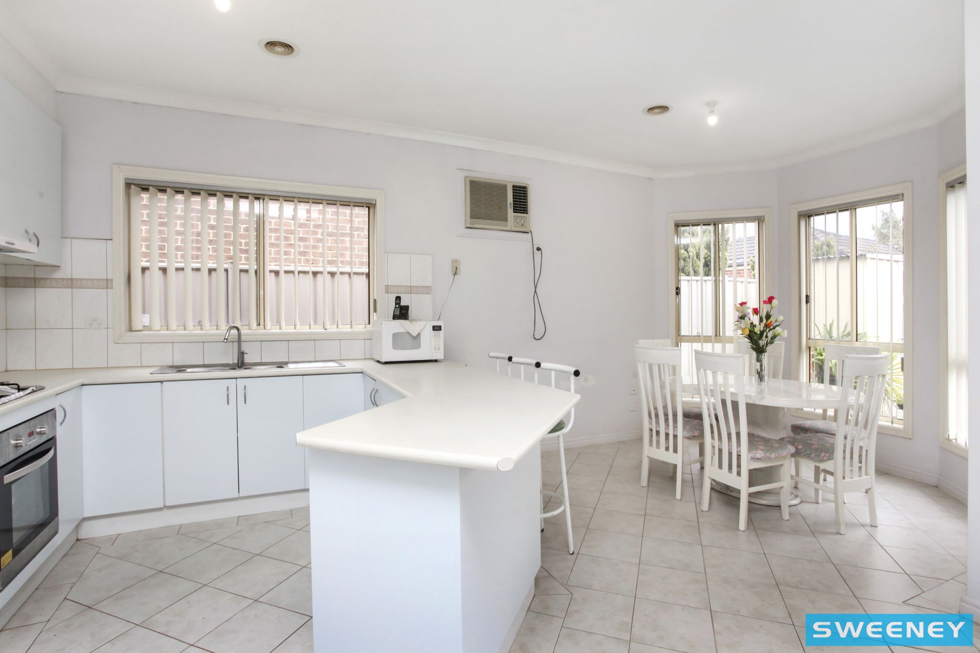 18 Macklin Way, Caroline Springs - Thumbnail 4
