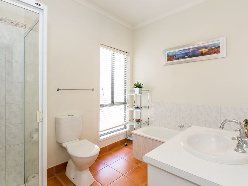 1/4 Coastal Court, Aireys Inlet - Thumbnail 7