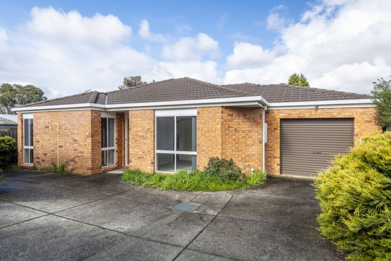 2/156 Casey Drive, Lalor
