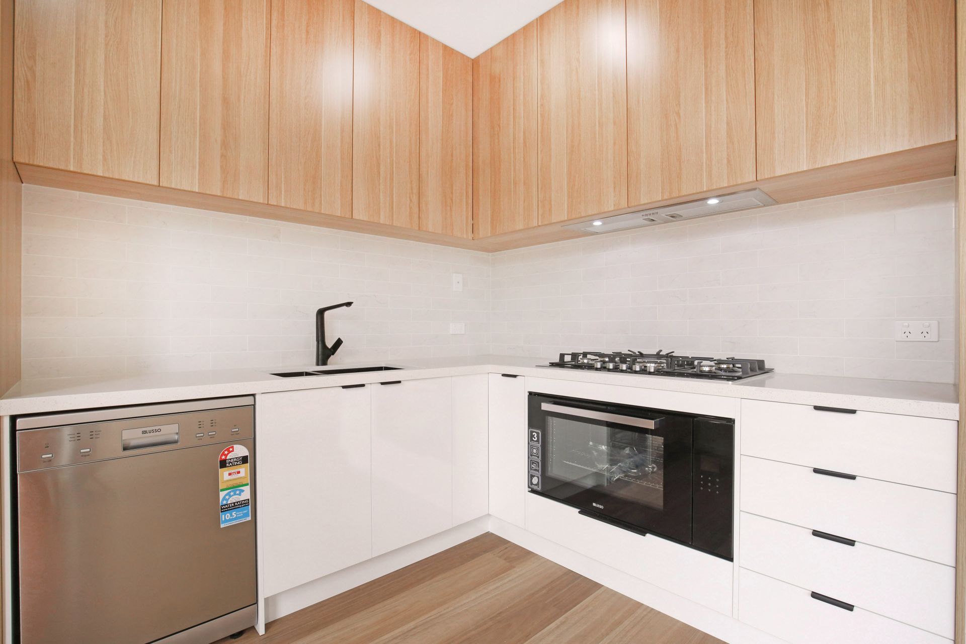BRAND NEW 3 Bed townhouse in convenient location !! Private Viewings are welcome