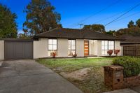 4 Fairlawn Place, Bayswater VIC
