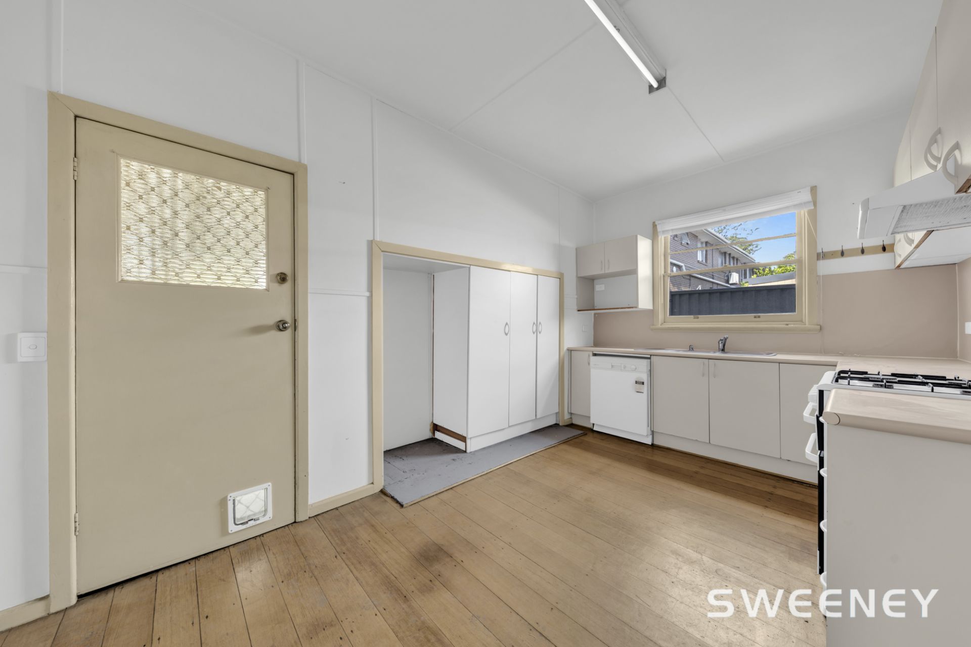 2 Waiora Parade, West Footscray - Thumbnail 5