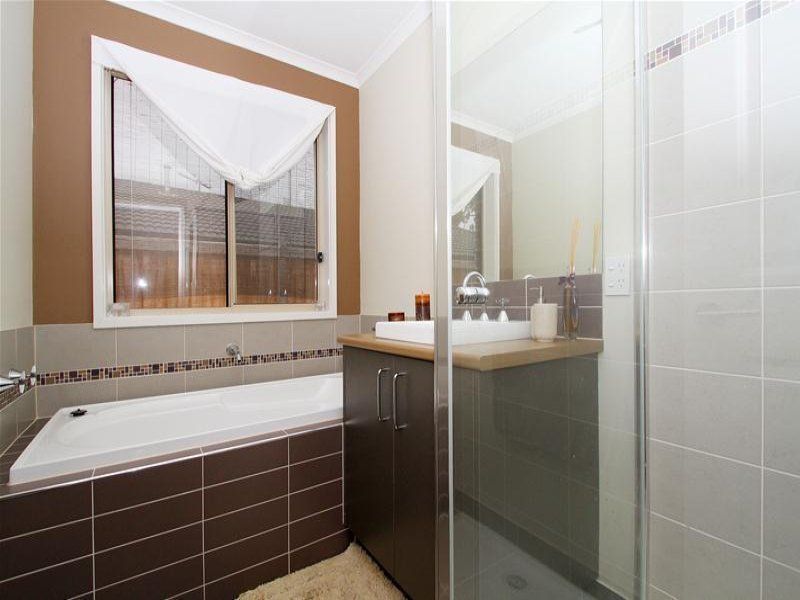 AN IMPESSIVE 4 BEDROOM FAMILY HOME.
