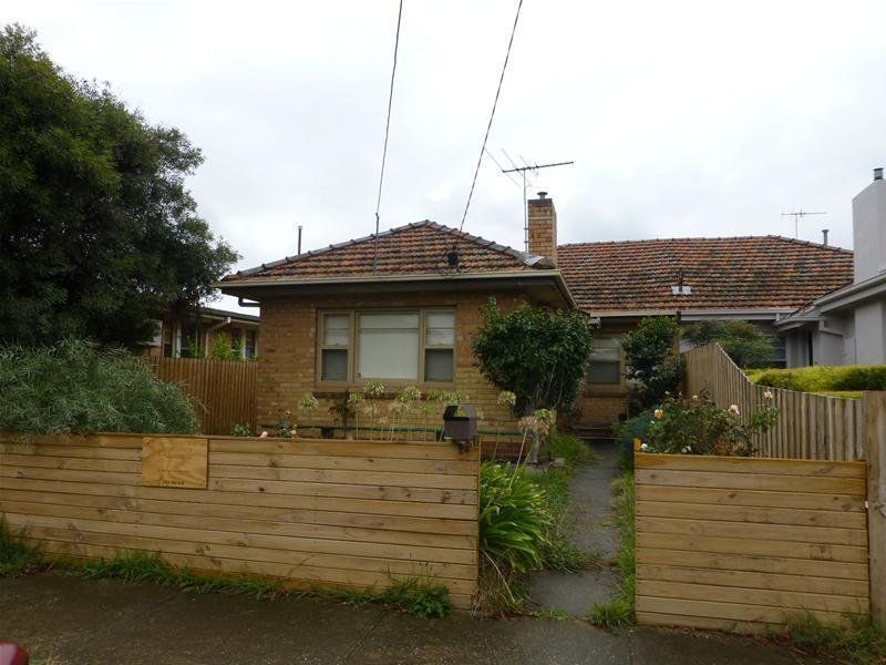 Neat & Tidy Two or Three Bedroom Home!