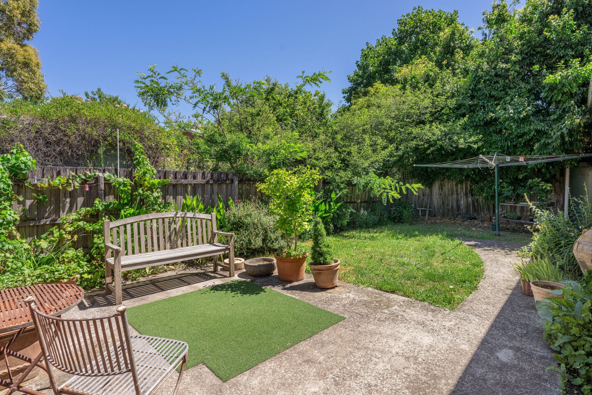 Kay & Burton 6 Invermay Grove, Hawthorn East