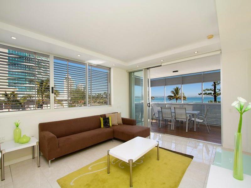 3/128 Marine Pde 'Sands On Greenmount' COOLANGATTA QLD, 'Sands On Greenmount' Coolangatta - Thumbnail 2