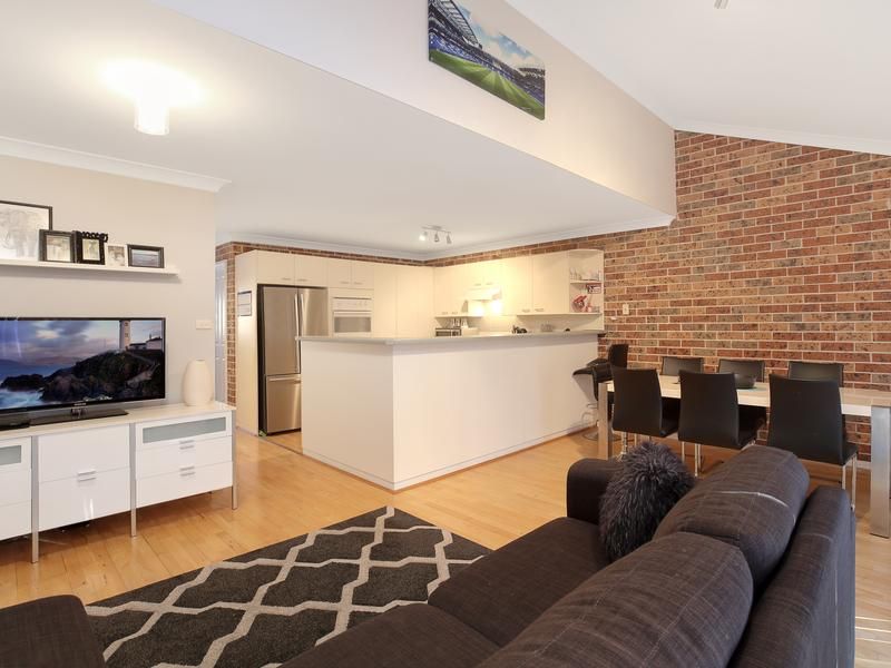 2/110-112 Wilson Parade, HEATHCOTE, Heathcote - Thumbnail 2