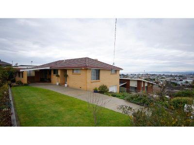 4
 
 
 
  
 
 
 3
 
 
 
  
 
 
 2
 
 
 
 
 
 
 
 126 George Street, DEVONPORT TAS 7310, Devonport - Thumbnail 3
