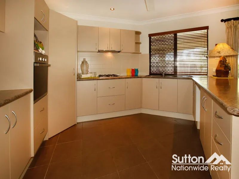 11 Eshelby Street, Bushland Beach, Bushland Beach - Thumbnail 5
