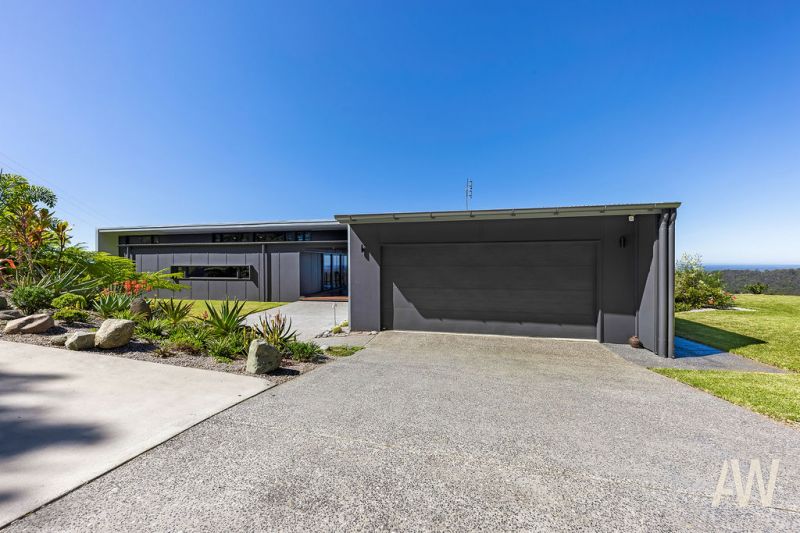 Timeless Elegance and Fantastic Panoramic Coastal Views