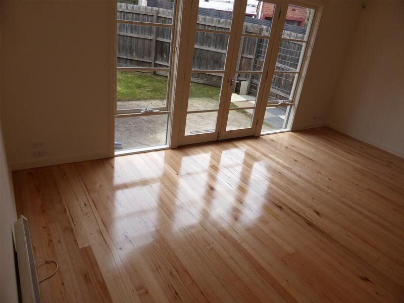 Fantastic Townhouse in a Fantastic Location!