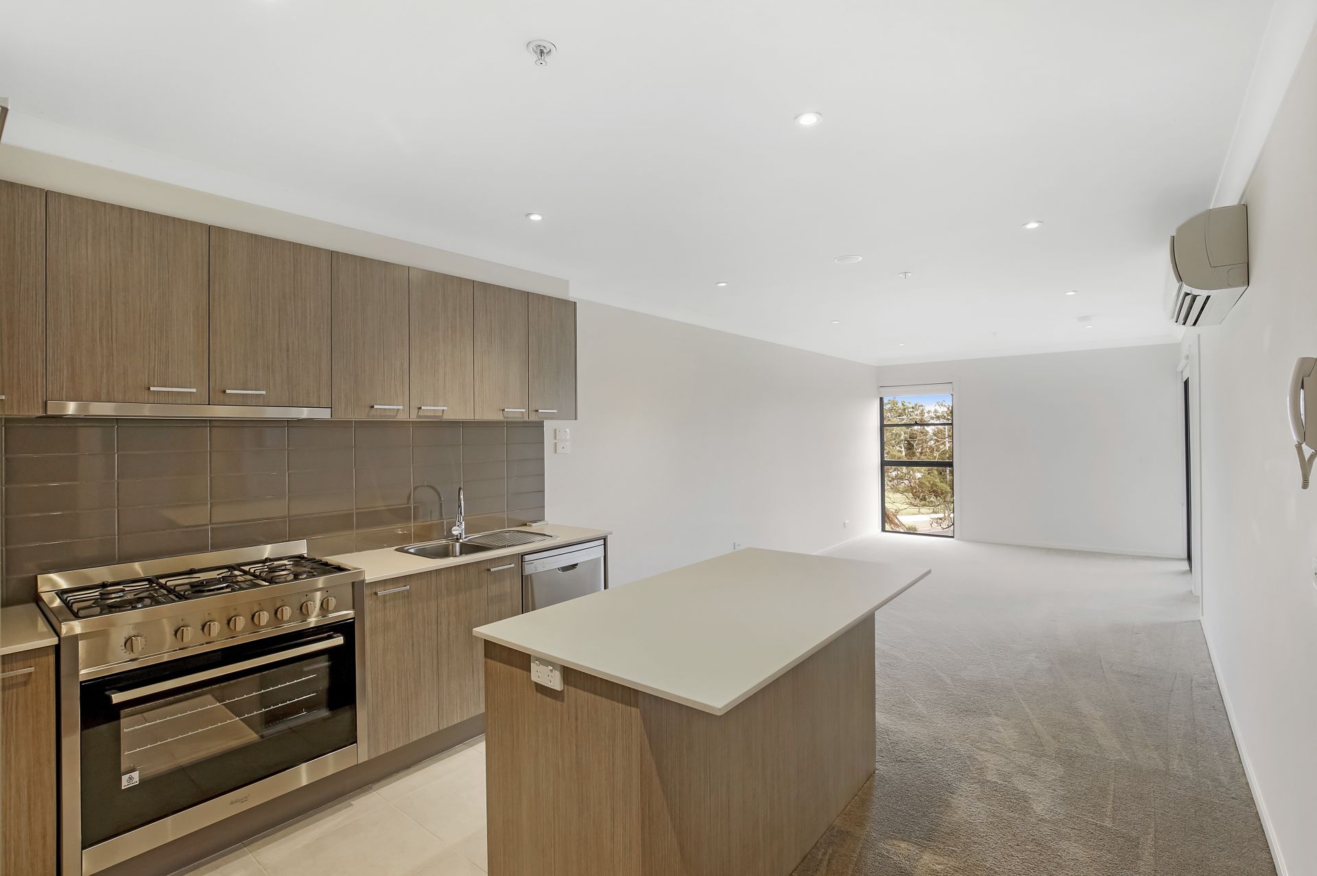 Immaculately Presented Apartment!