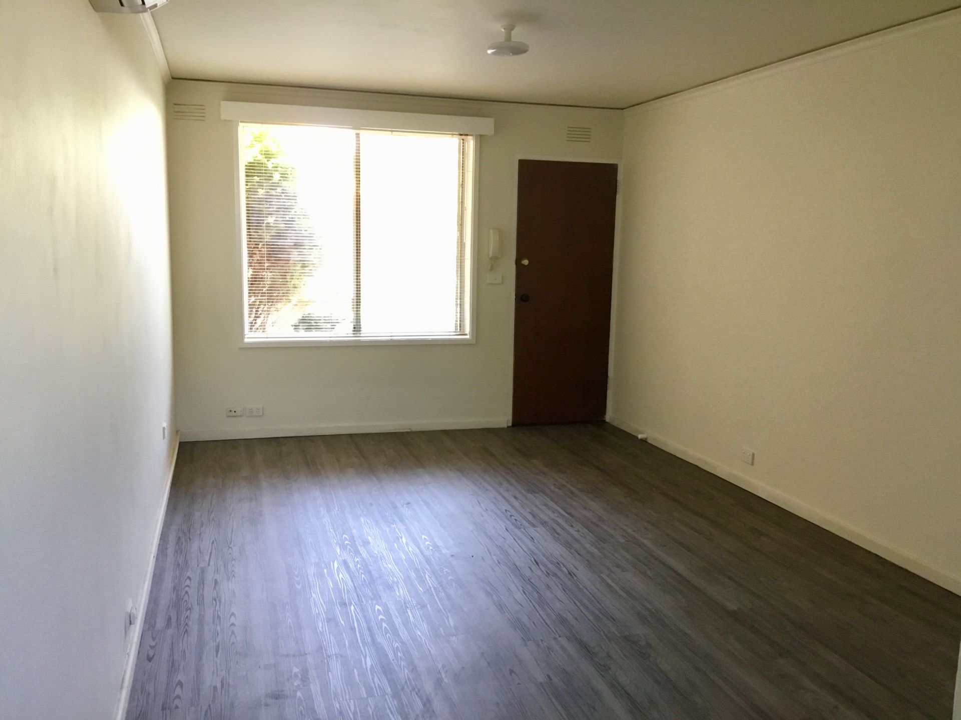 Renovated Apartment in Ideal Location