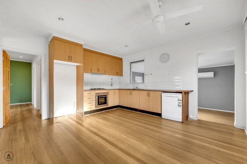 34 Thomson Avenue, Laverton
