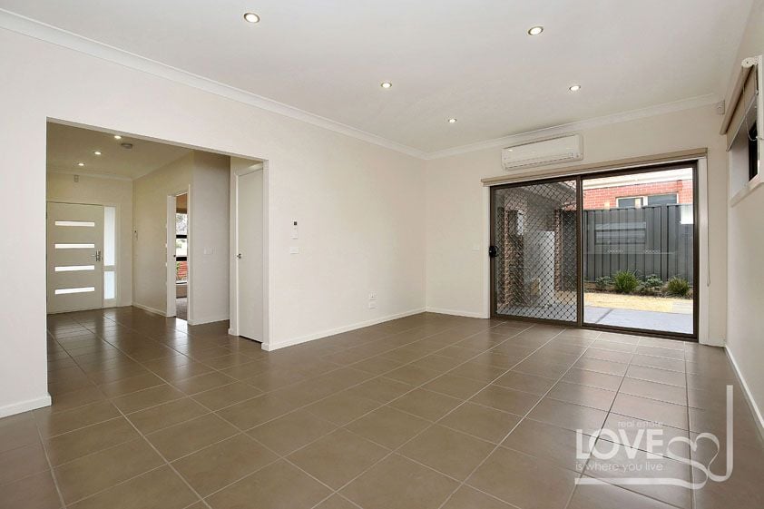 MODERN RESIDENCE OFFERS WINNING LIFESTYLE