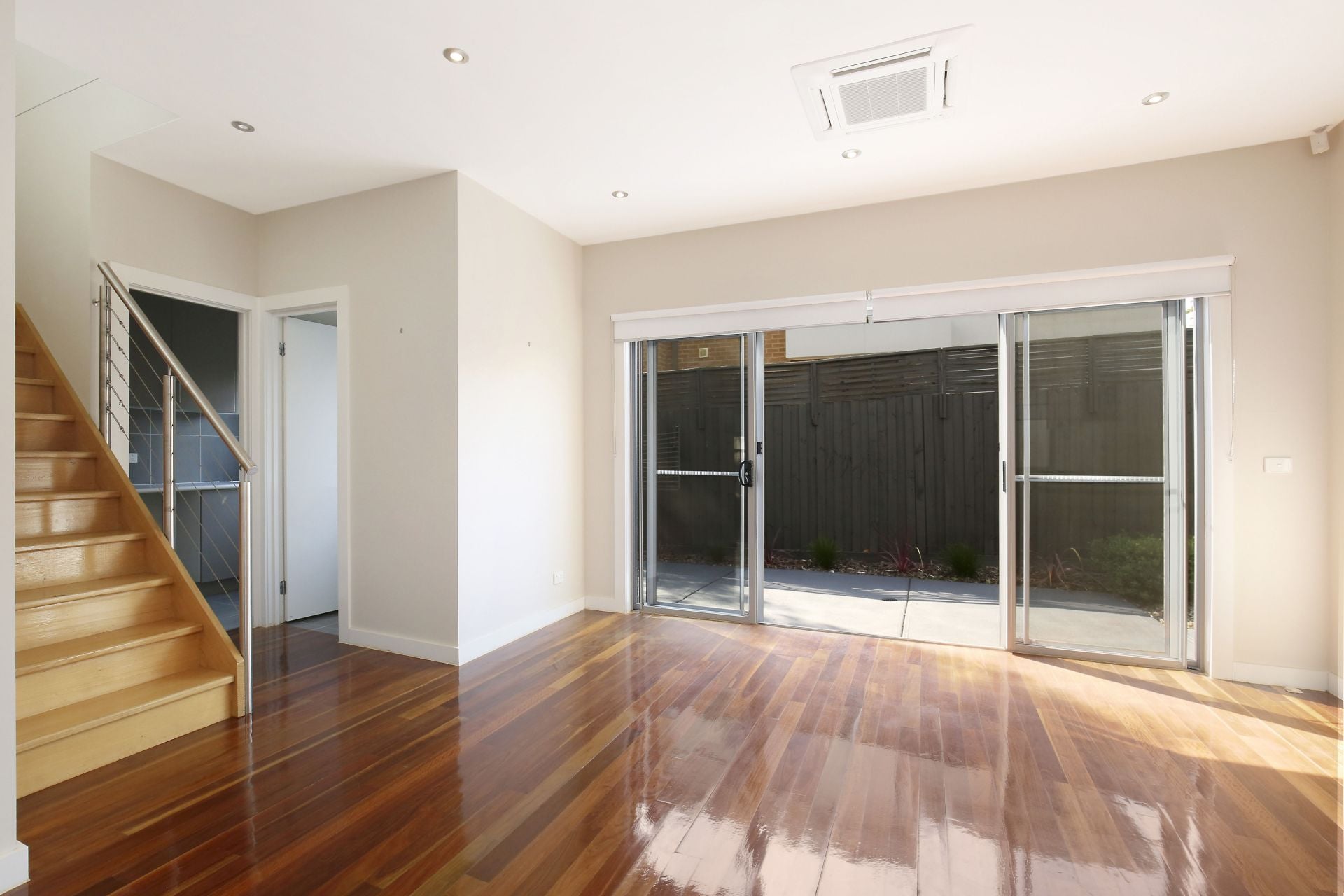 **Beautifully Presented 2 Bedroom Townhouse**
