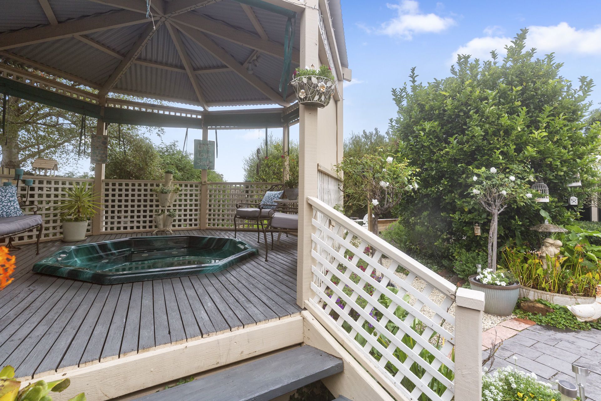 SOMETHING SPECIAL -            
LAND APPROX 658m2
