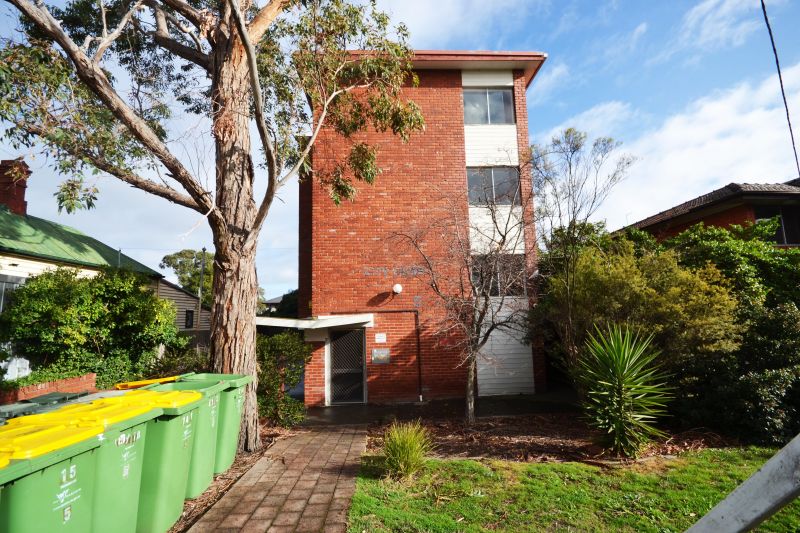 2/5 Cooma Street, Preston