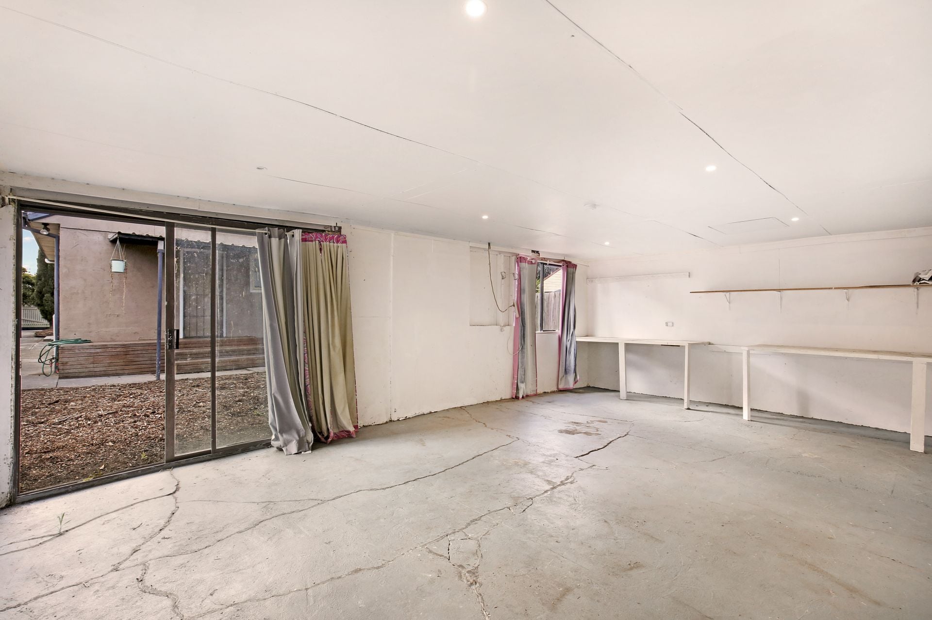 Freshly painted , three bedroom family home!