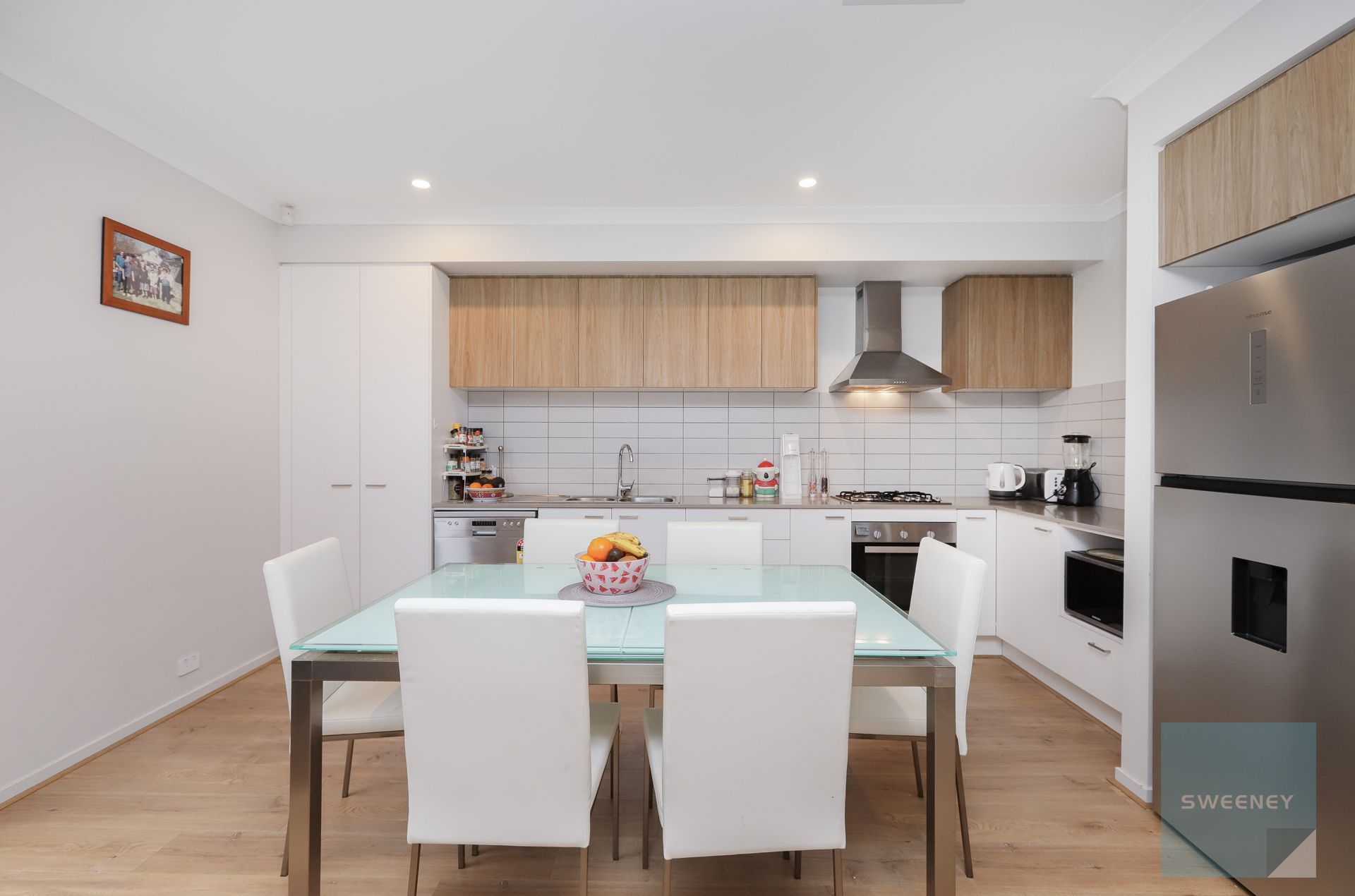 27 Rosebank Walk, Thornhill Park - Thumbnail 5