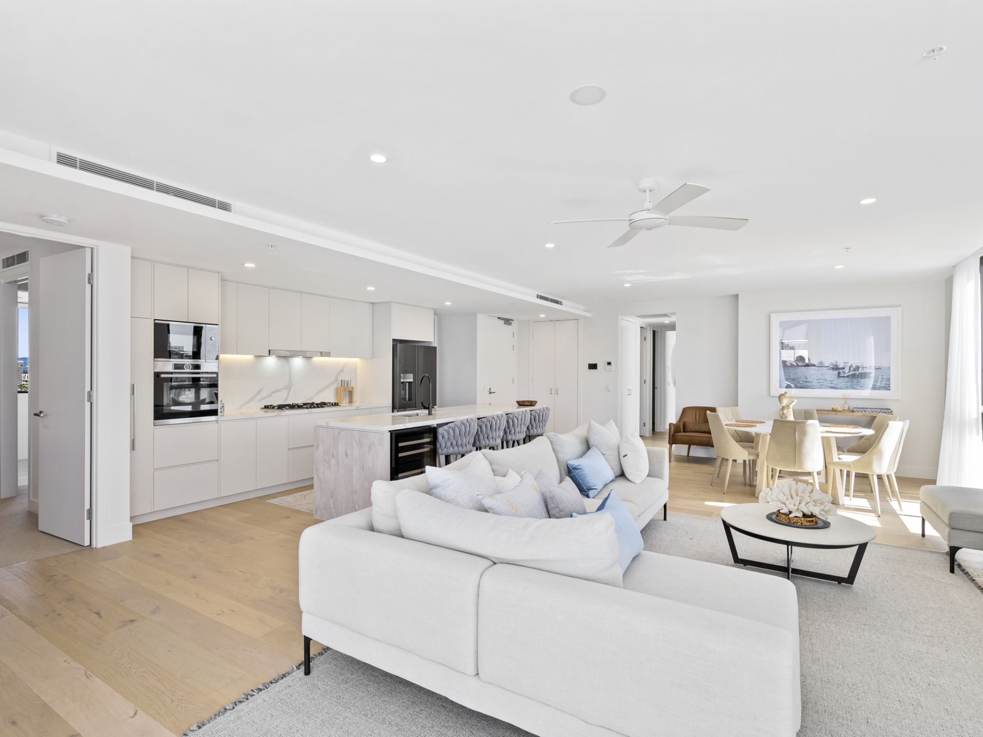 1301/5 Pacific Street, Main Beach - Thumbnail 8