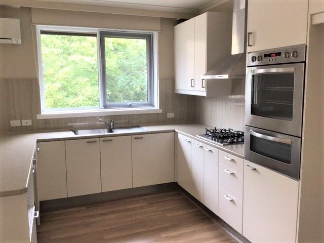 **Modern & Light**