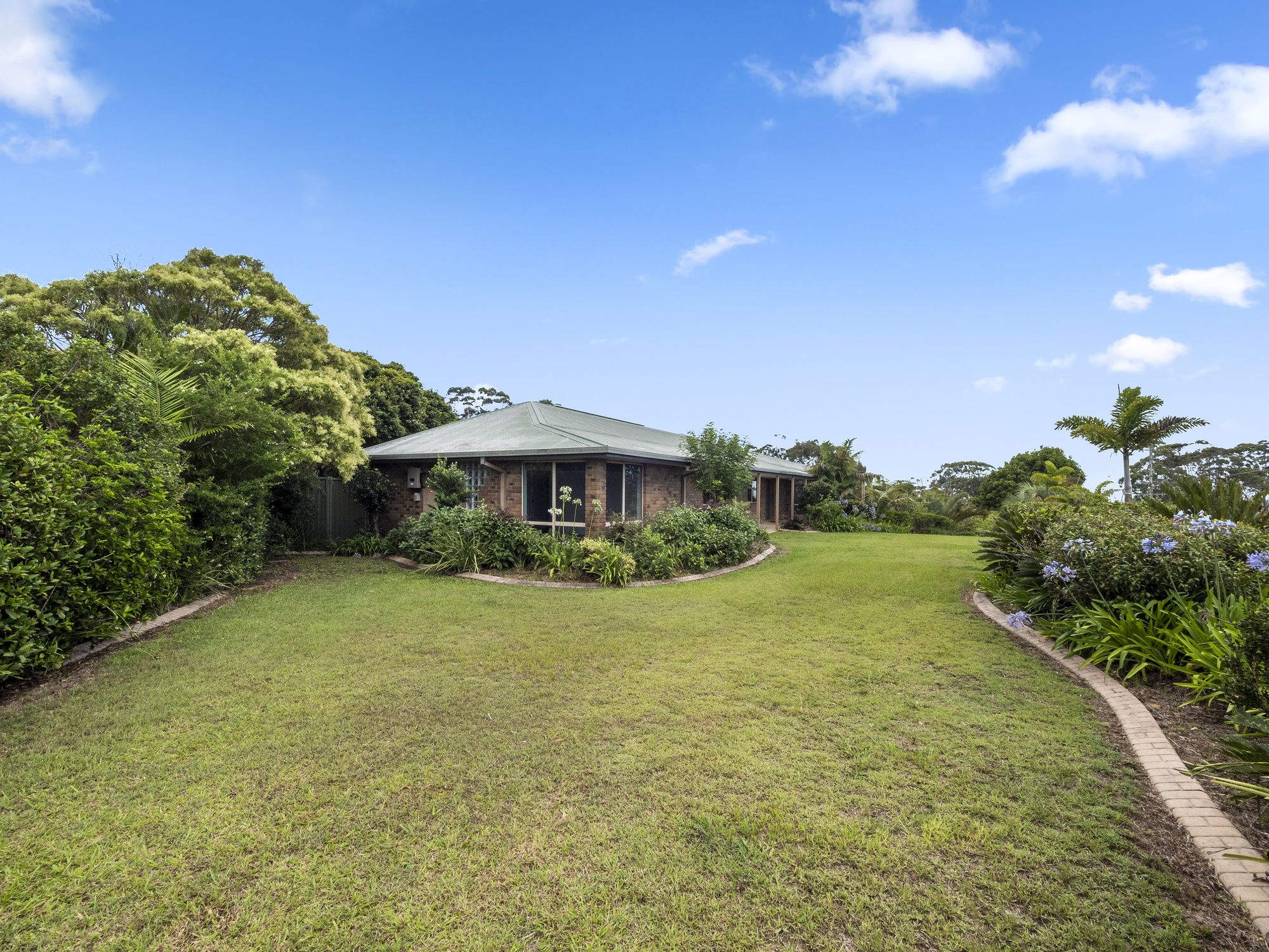 For Sale 10 Emerald Heights Drive Emerald Beach , NSW