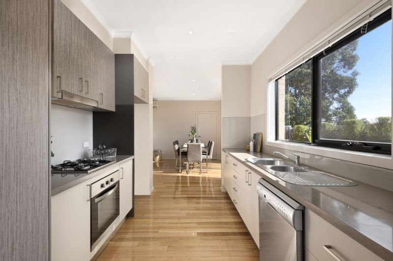 7 Carmody Street, Burwood - Thumbnail 3