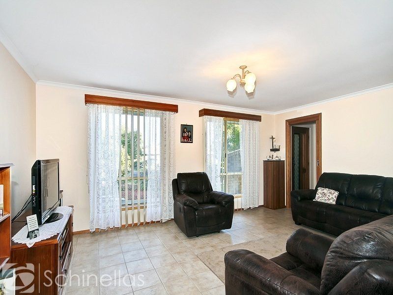 18 Zanoni Crescent, Surrey Downs - Thumbnail 7
