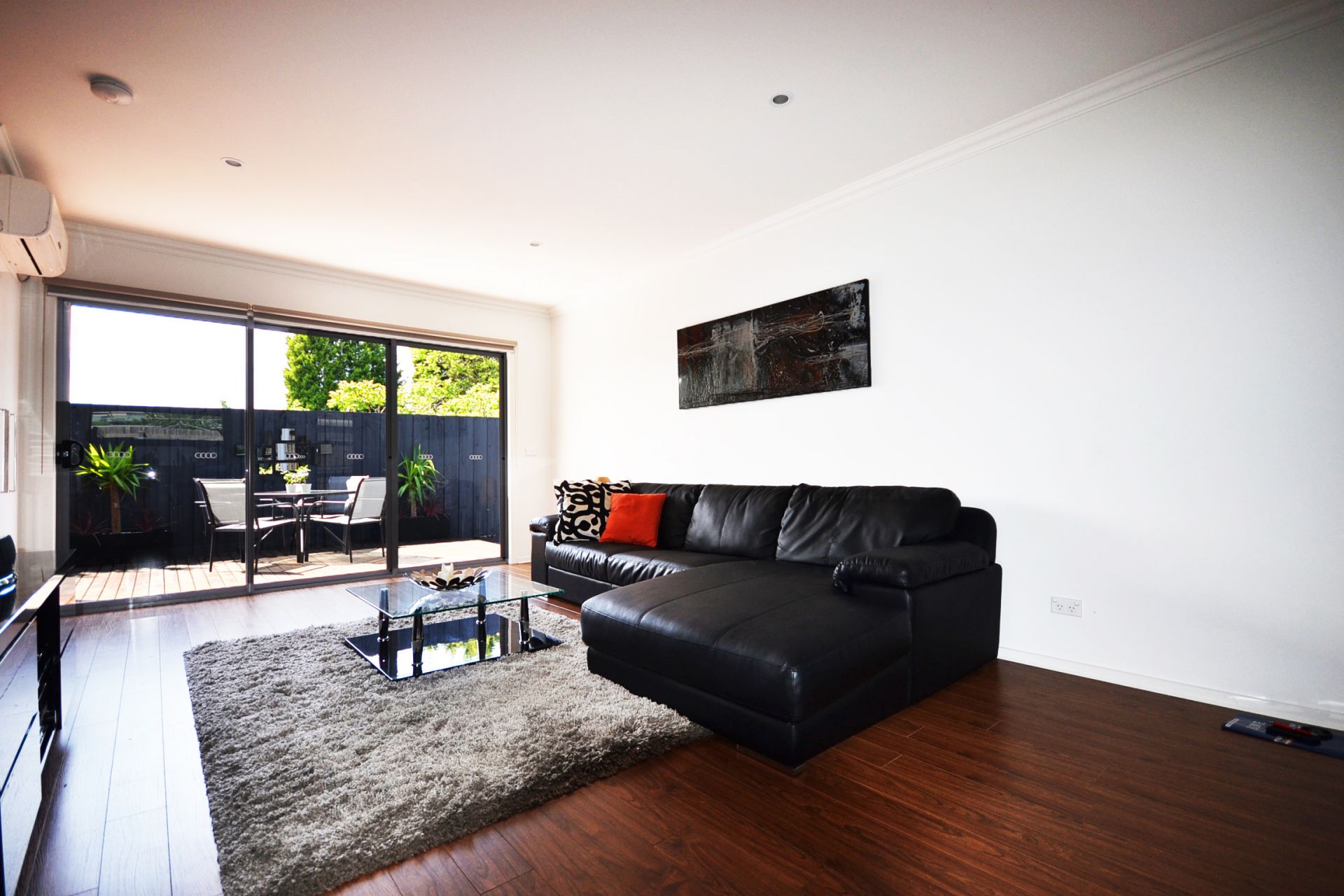 SUPERB MODERN STYLE