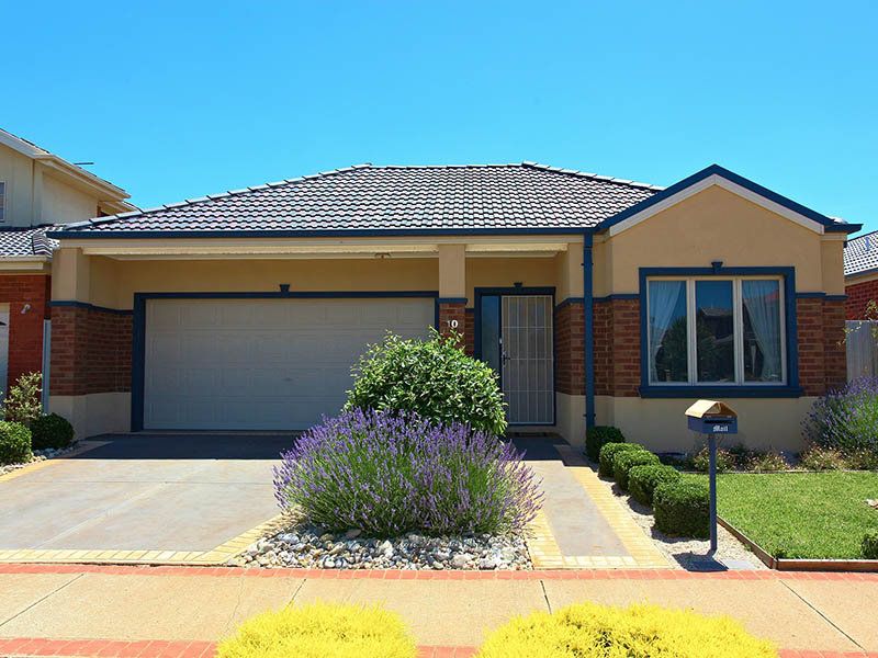 10 Edgbaston Parade, Caroline Springs - Thumbnail 2