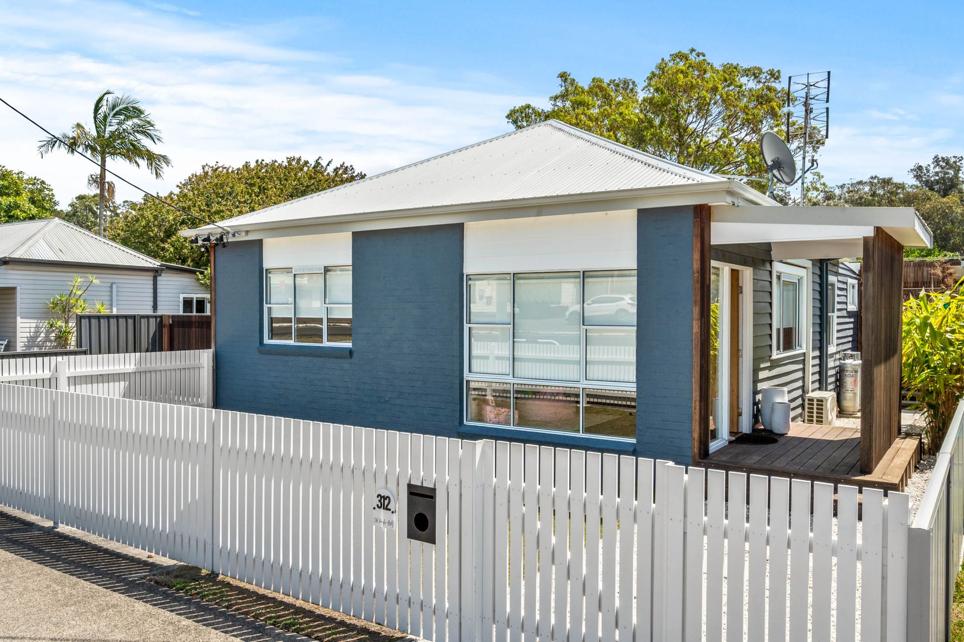 312 Old Pacific Highway, Swansea 3Realty Lake Macquarie