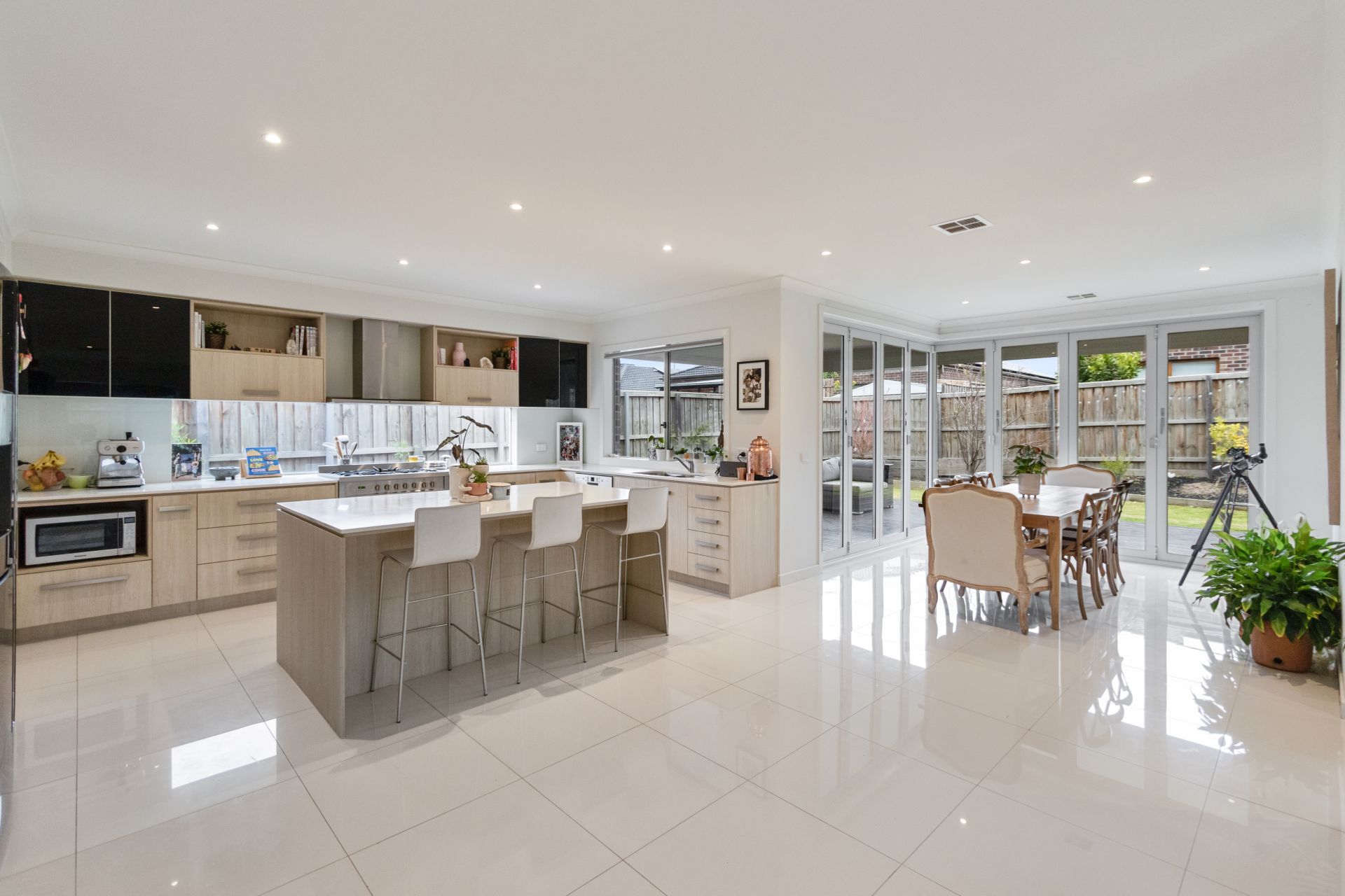 FINE FINISHES, EXPANSIVE SPACES