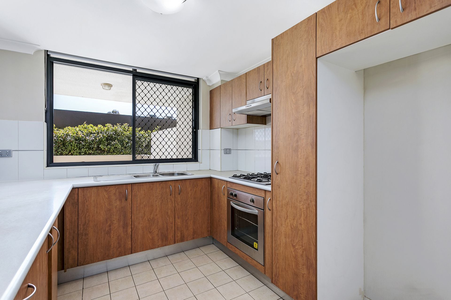 12/31-35 Third Avenue Blacktown NSW, Blacktown - Thumbnail 2
