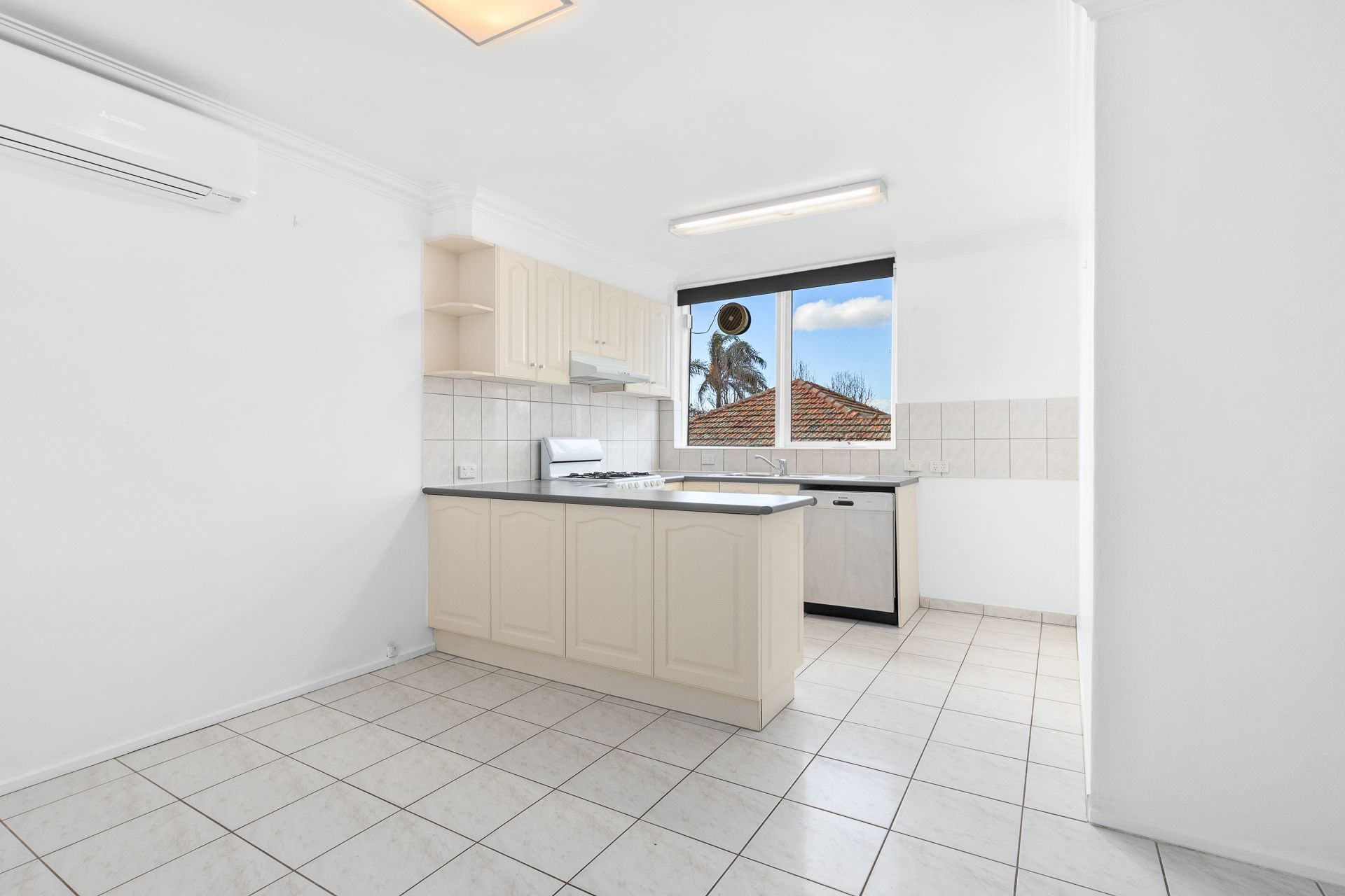 2/13 Alberta Street, West Footscray - Thumbnail 8