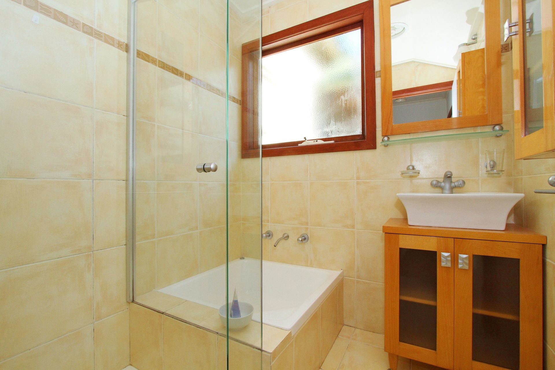 Spacious Four Bedroom Home In Prime Location