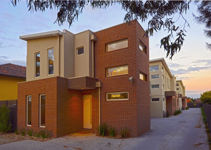 1/11 Churchill Avenue, Maidstone - Thumbnail 2
