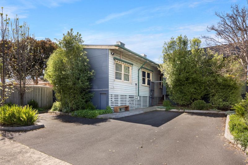 9 Melville Road, BRUNSWICK WEST