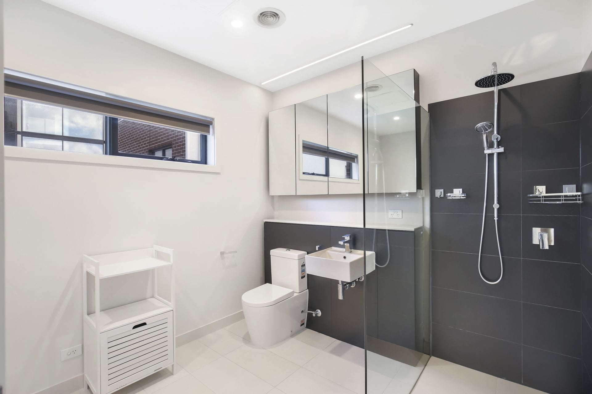 Lovely Townhouse in Convenient Location!