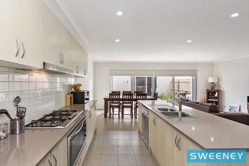 14 Whitetop Drive, Point Cook - Thumbnail 5