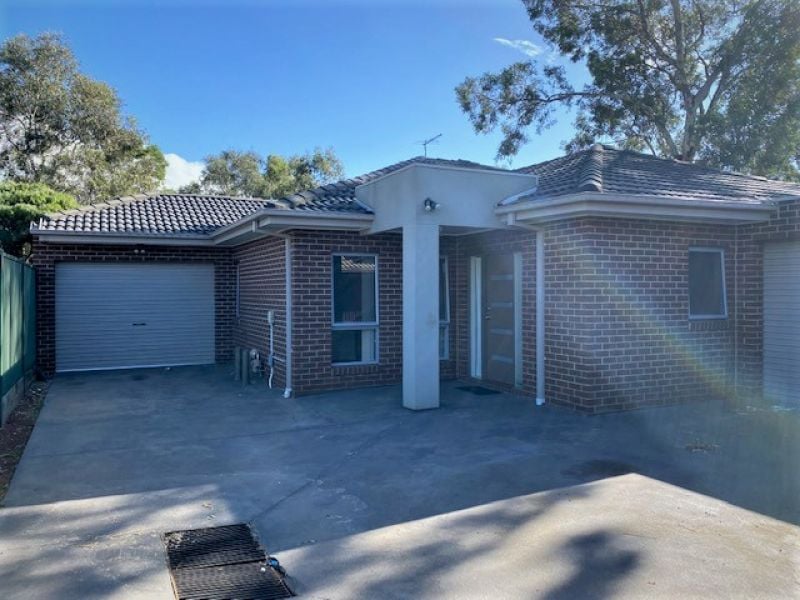 2/17 Maiden Court, Epping