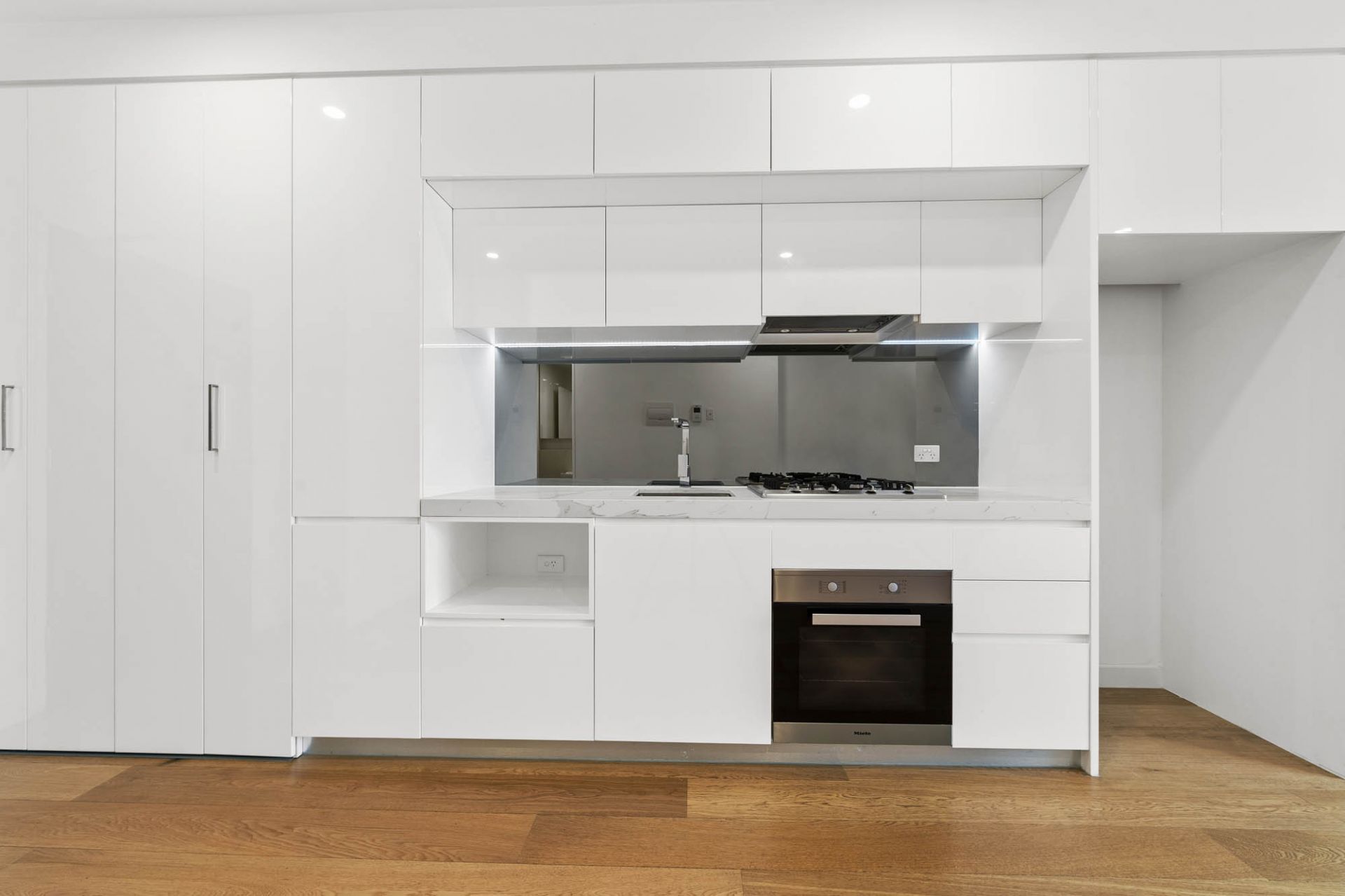 212/483 Glenhuntly Road, Elsternwick - Thumbnail 3
