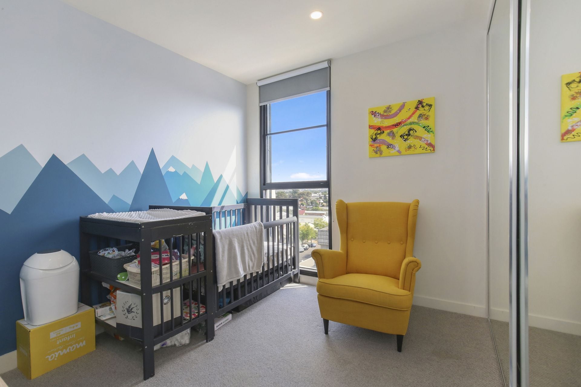 Enviable Lifestyle with City Views!!!
