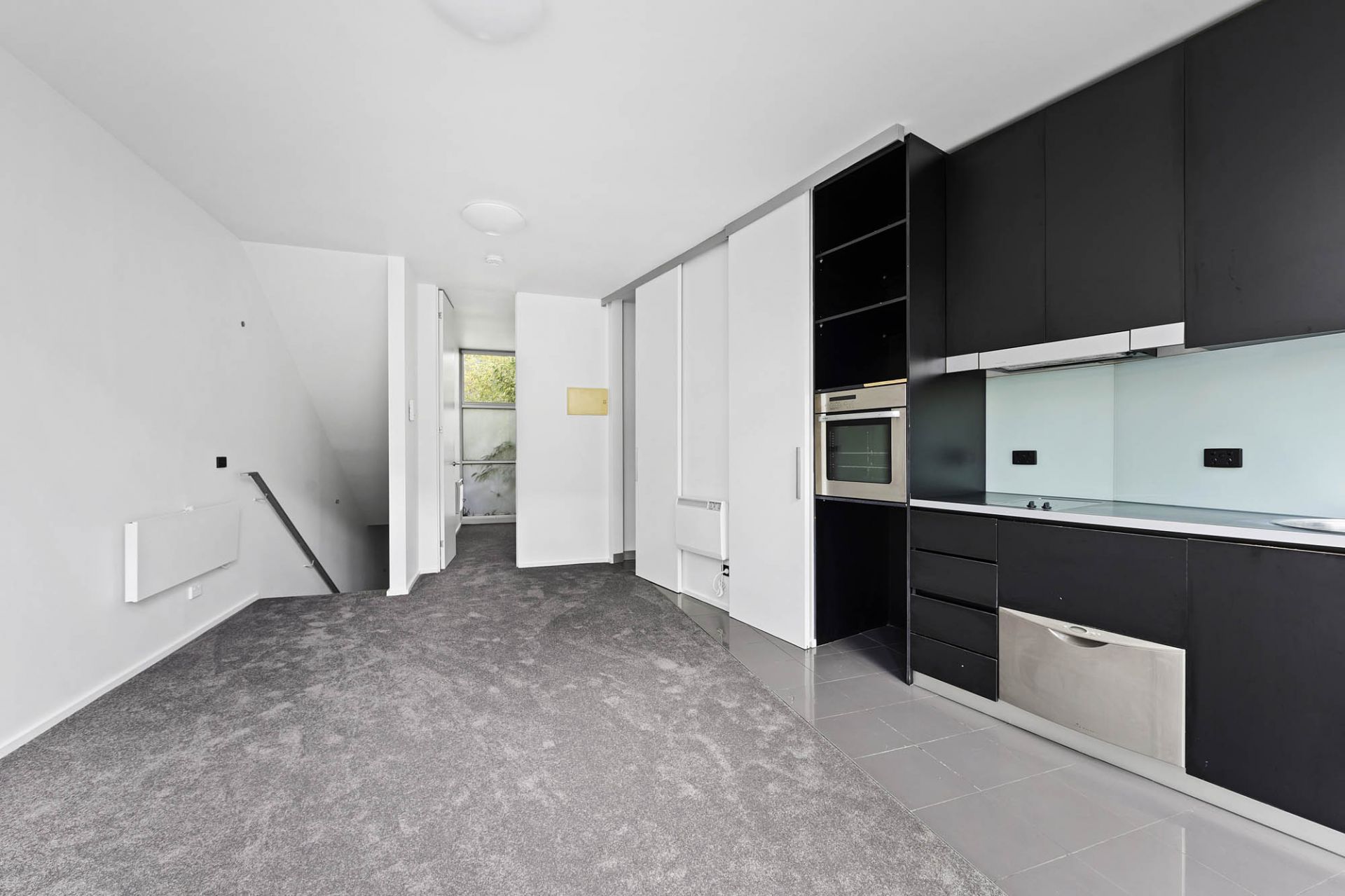 10/186 Barkly Street, St Kilda - Thumbnail 2