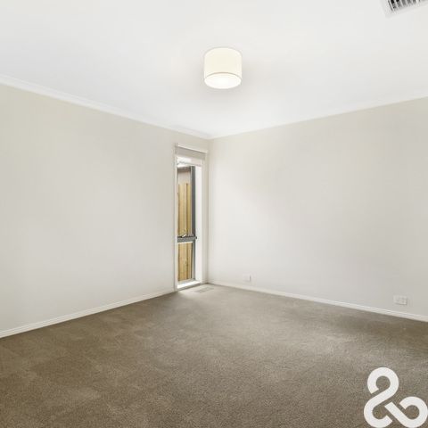 **Executive Family Luxury Living in Ivanhoe**