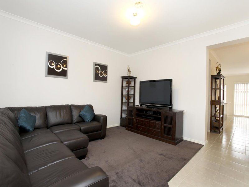 6 Cofton Street, Caroline Springs - Thumbnail 6