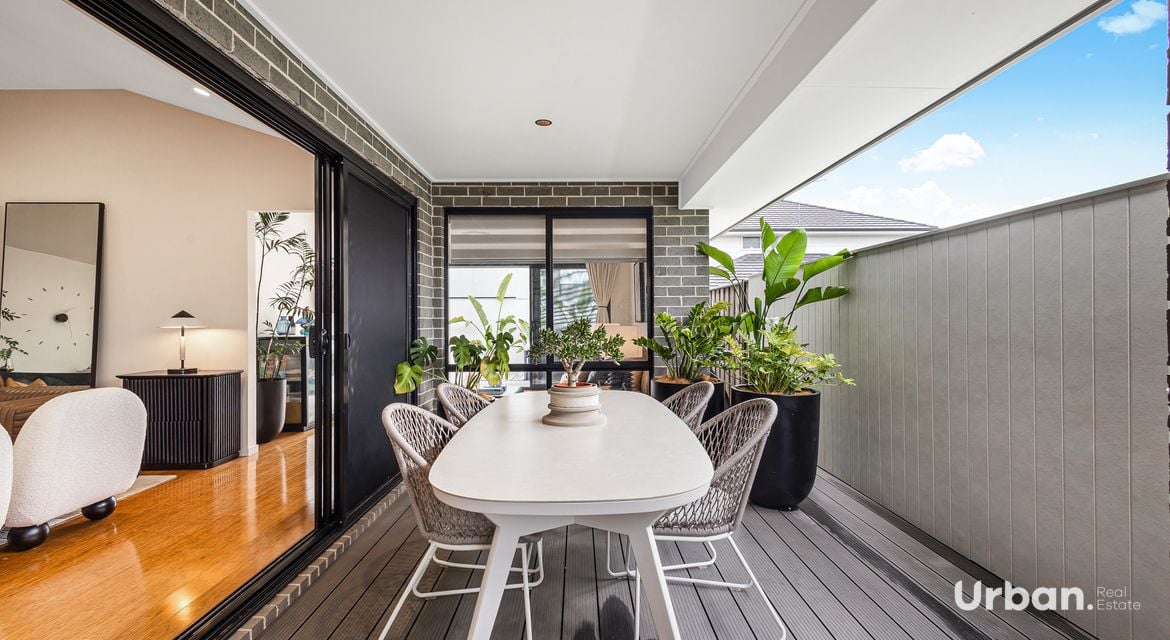 Colebee 6 Majors Avenue