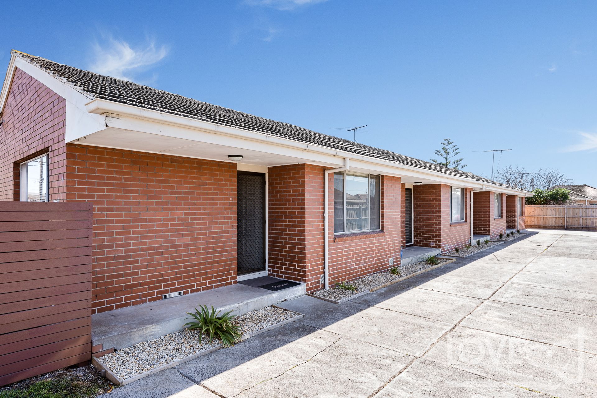 Affordable 2 Bedroom Unit with Courtyard