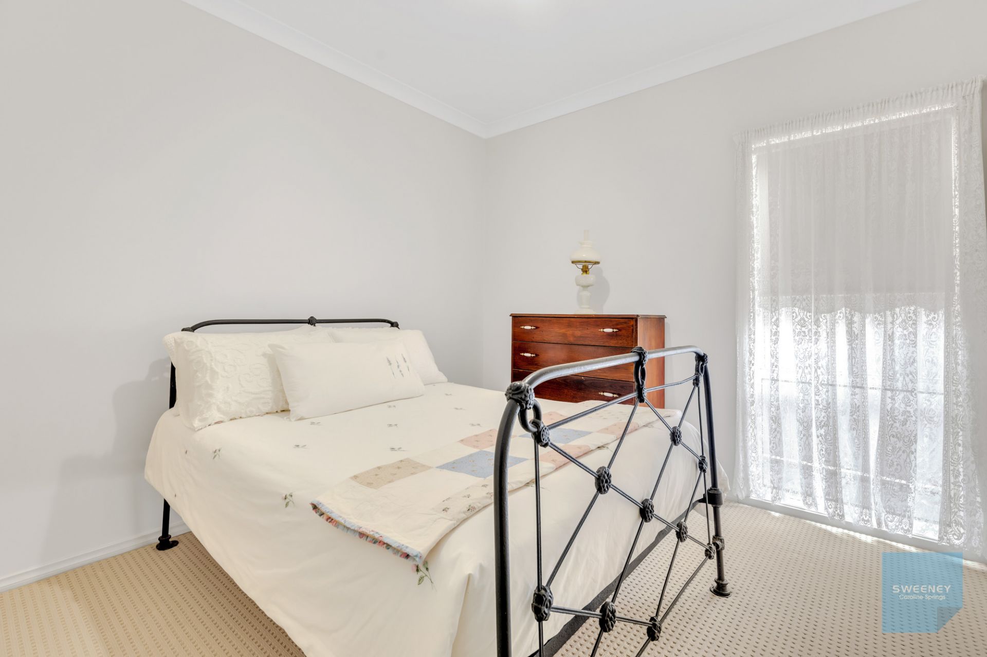 2 Betchworth Close, Caroline Springs - Thumbnail 8