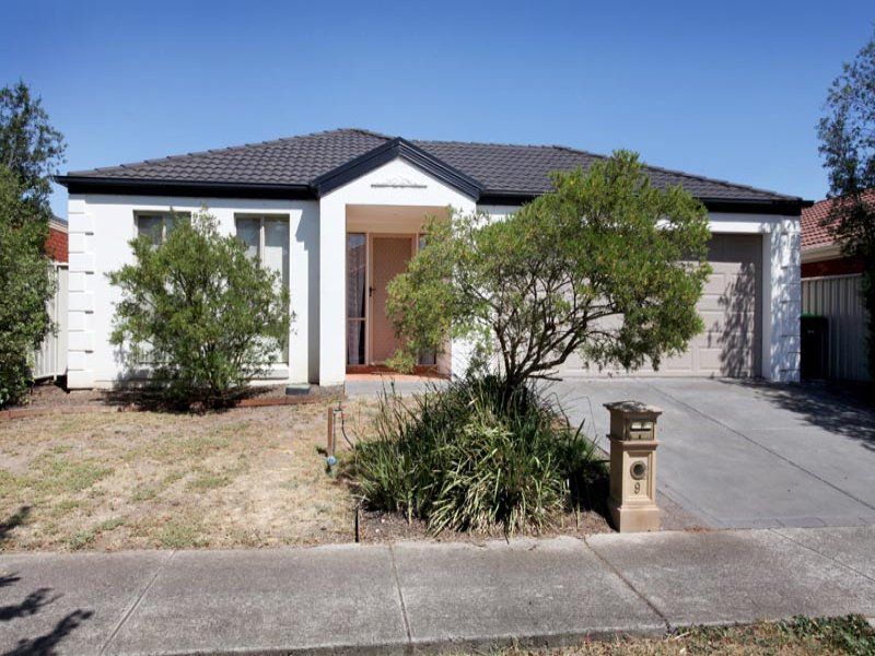 9 Claretown Avenue, Caroline Springs - Thumbnail 2